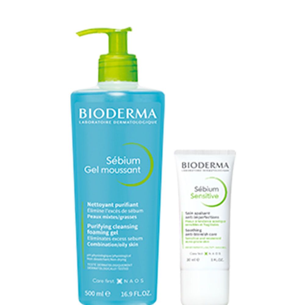 Twee Bioderma producten. Een grote blauwe fles met pomp en een kleine tube. Beide dragen de tekst "Sébium".