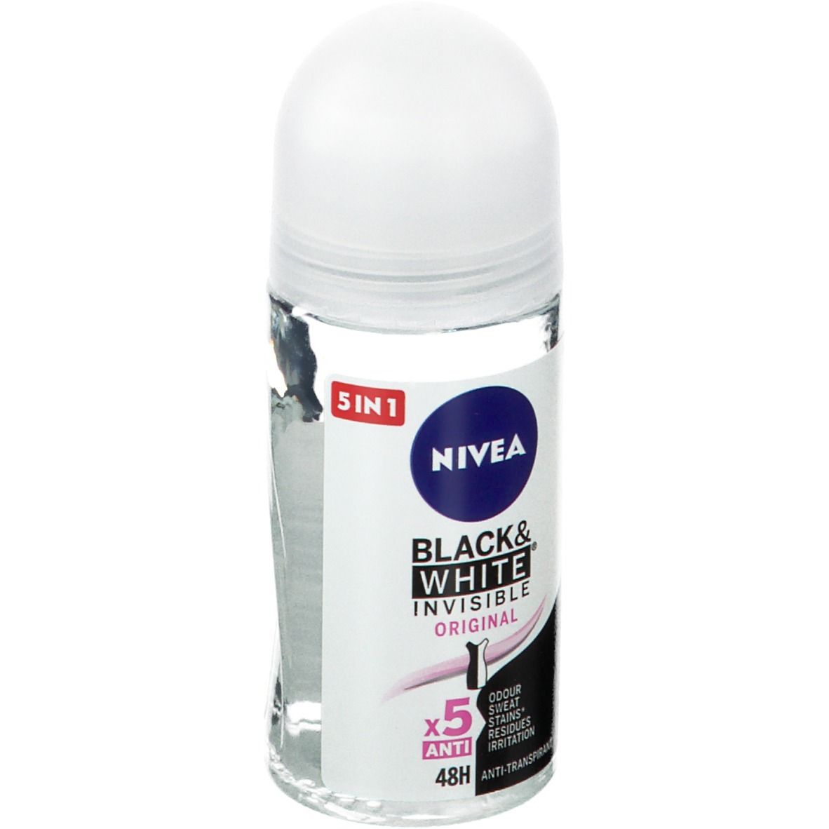 Roll-on deodorant met witte dop. Opschrift: NIVEA Black & White Invisible Original. 5-in-1 anti-transpirant.