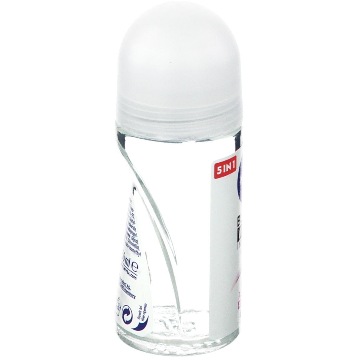 Roll-on deodorant met witte dop. Opschrift: NIVEA Black & White Invisible Original. 5-in-1 anti-transpirant.