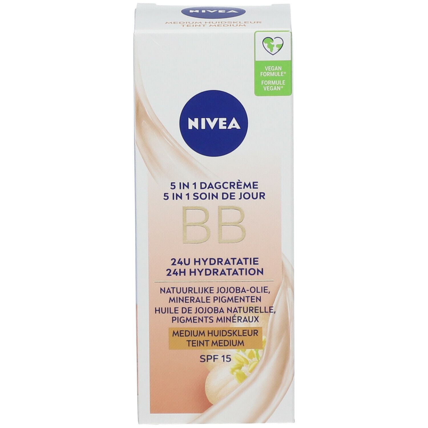 Produktverpackung, Schachtel. NIVEA-Logo, 5 in 1 Tagescreme BB, 24H Hydratation, Medium Hautskleur SPF15. Vegan-Logo.