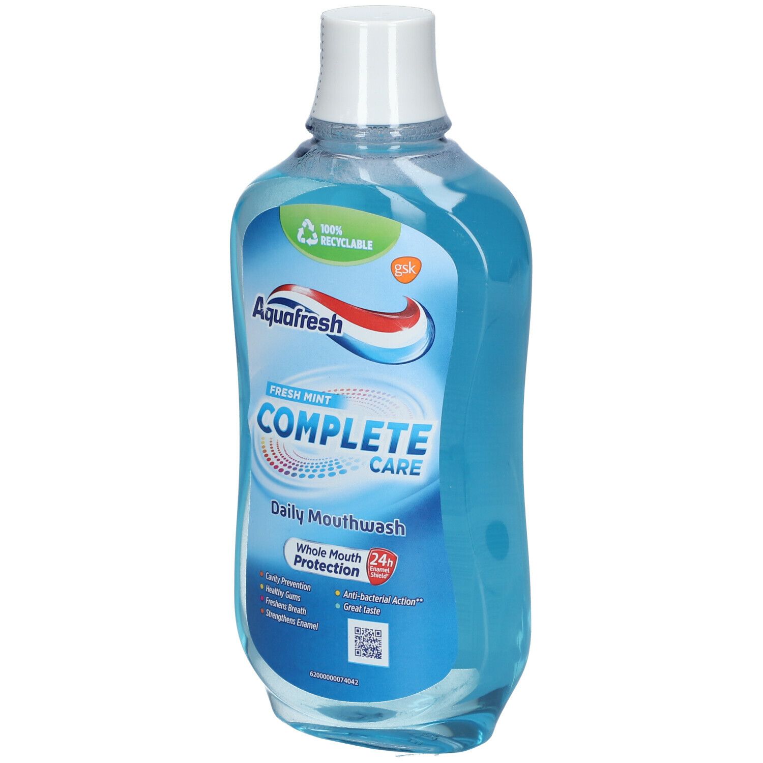 Mondspoelingfles, blauwe vloeistof, witte dop. Opschrift: Aquafresh, Complete Care, Fresh Mint.