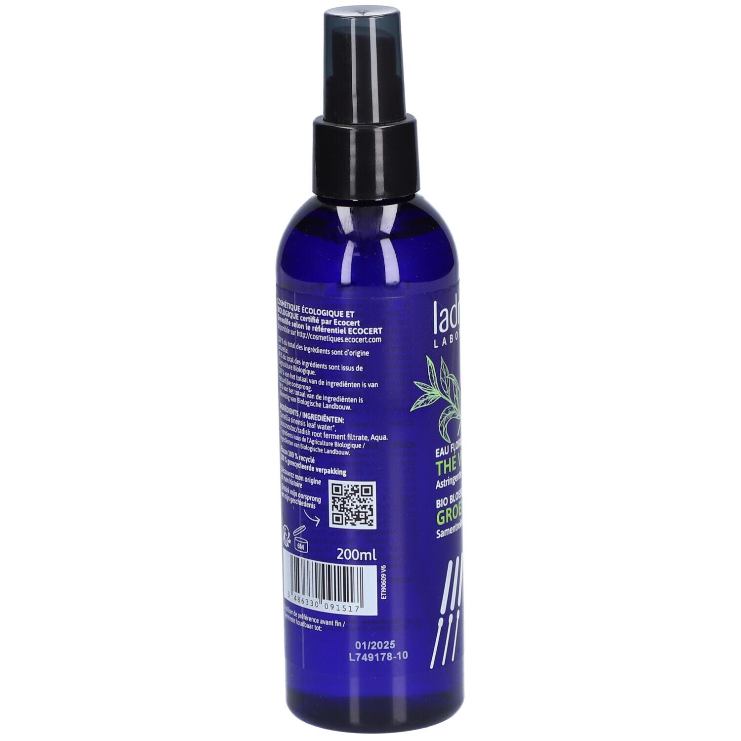Blauwe spuitfles met zwarte spuitkop. Opschrift: ladrôme LABORATOIRE, Eau Florale Bio Thé Vert, Bio Bloesemwater Groene Thee.