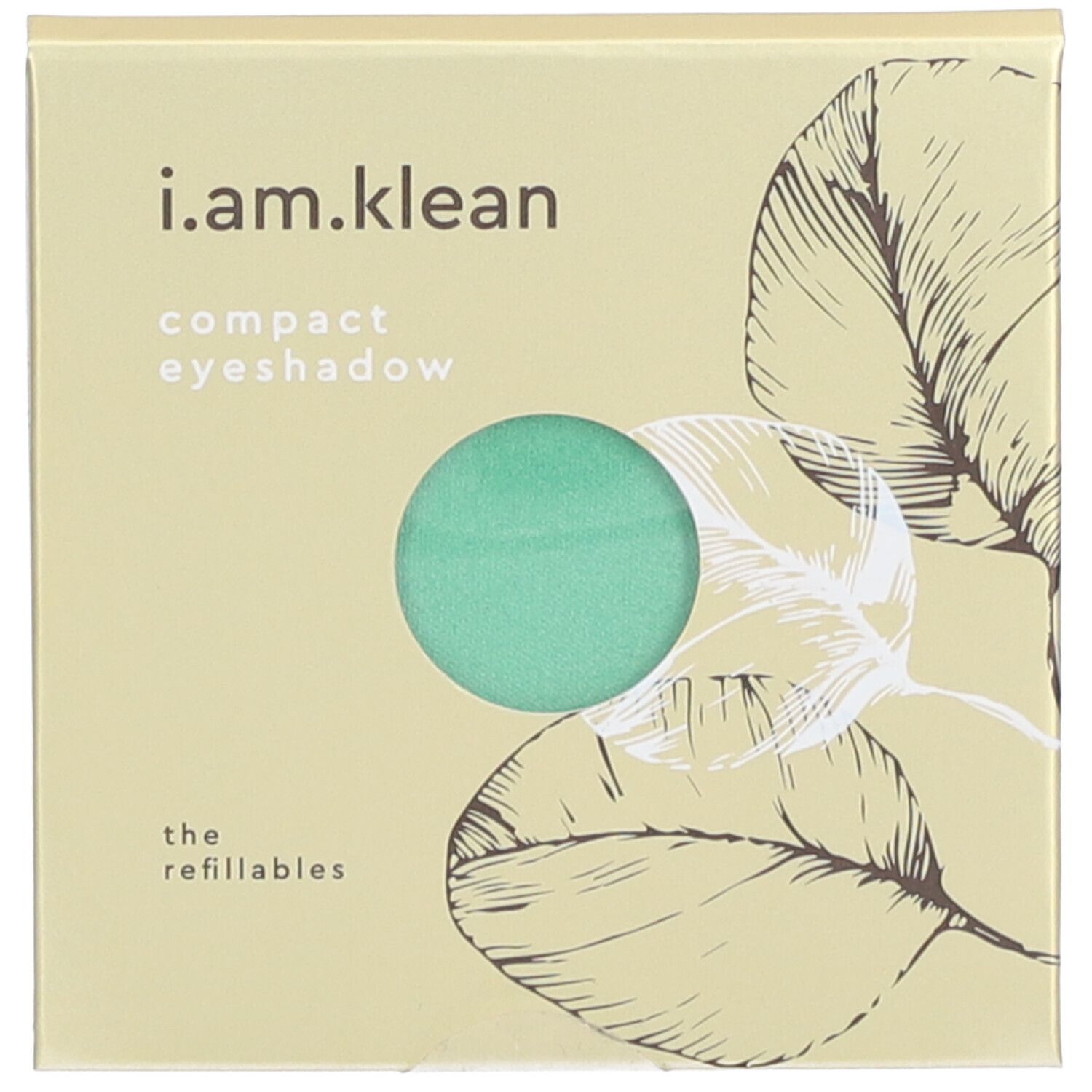 Vierkante beige verpakking met groene oogschaduw. Opschrift: i.am.klean, compact eyeshadow, the refillables. Bladmotief.