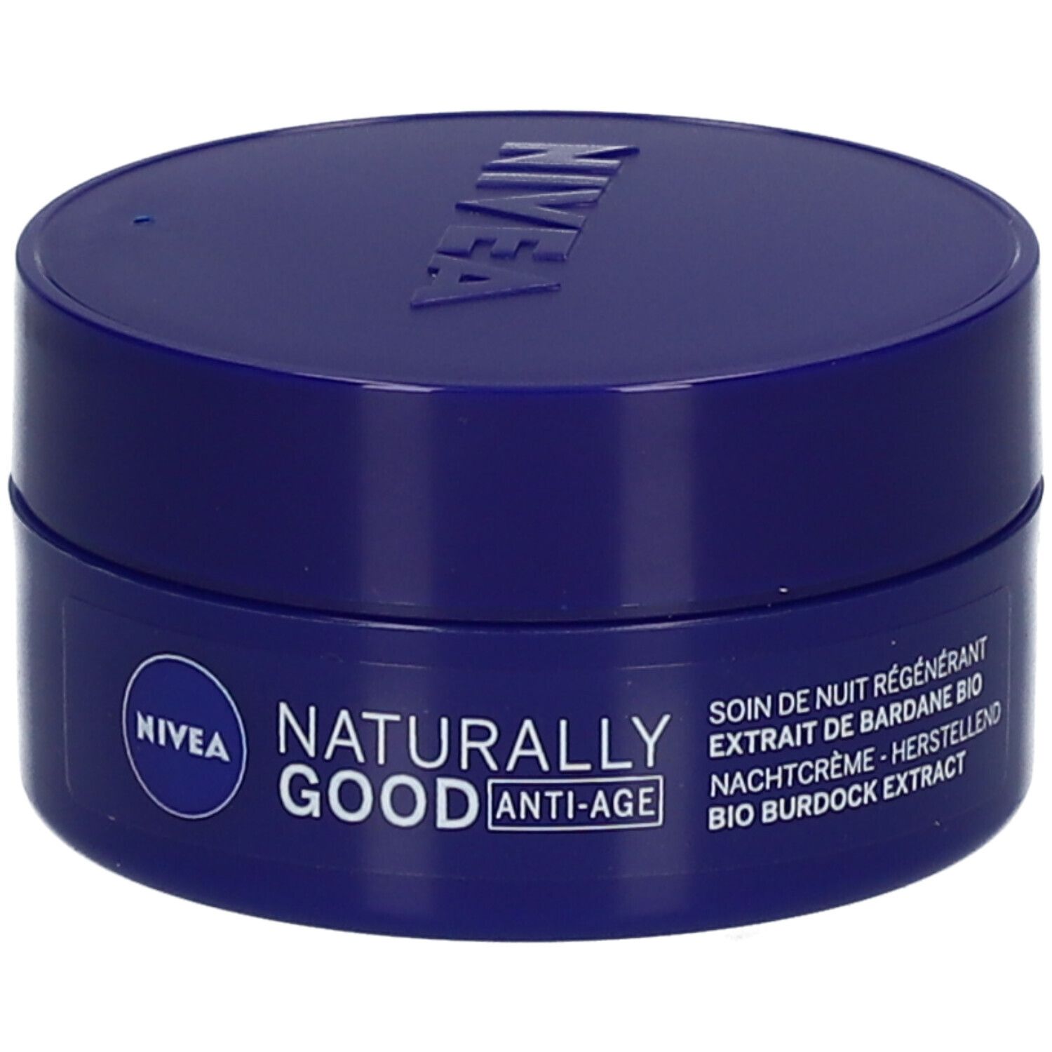 Pot de crème bleu avec couvercle. Inscription : NIVEA, Naturally Good Anti-Age. Texte : Crème de nuit, extrait de bardane bio.