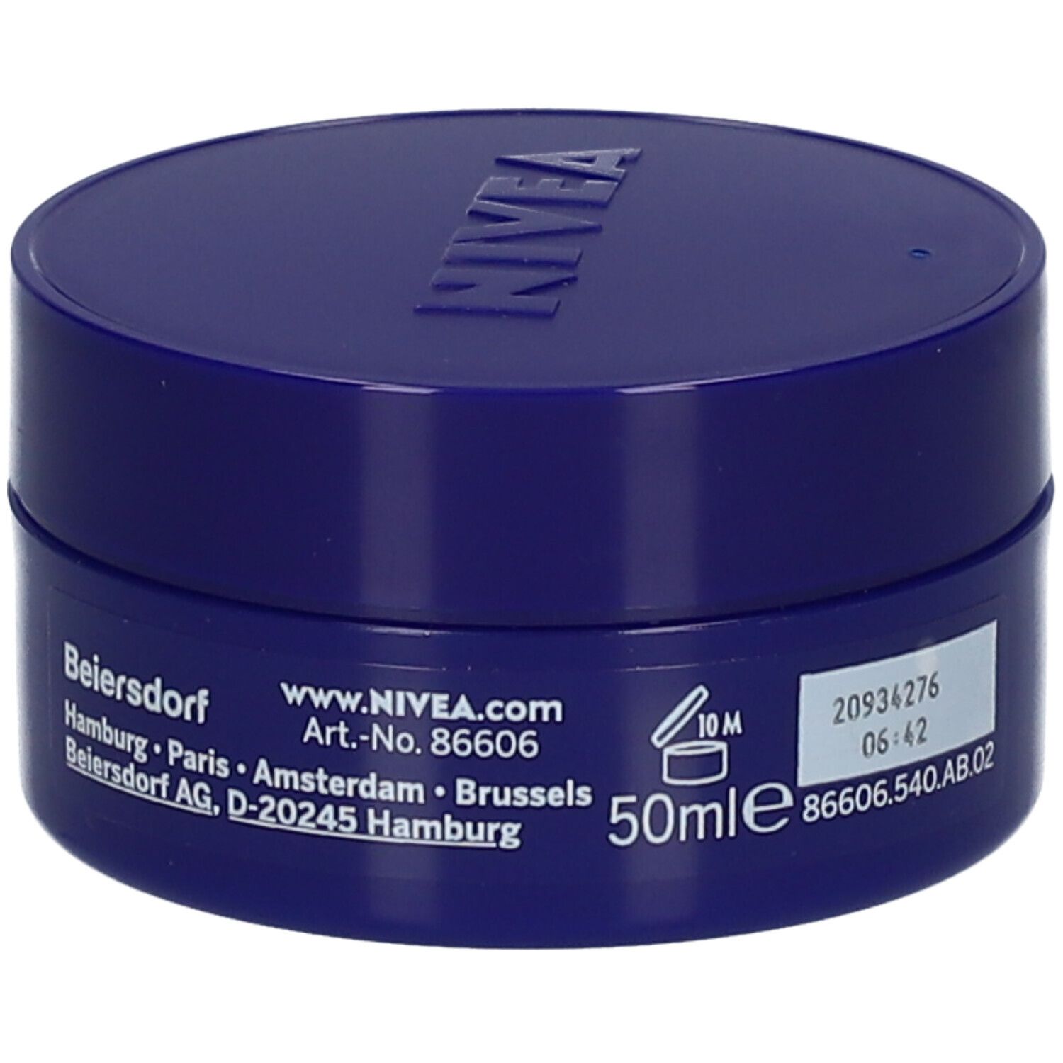 Pot de crème bleu avec couvercle. Inscription : NIVEA, Beiersdorf. Texte : 50ml, adresse, réf. 86606.