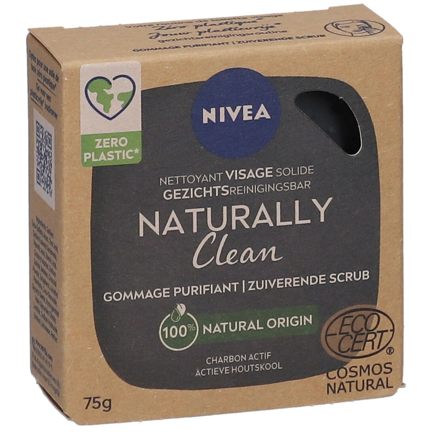 NIVEA Naturally Clean gommage visage solide dans emballage carton. Surface noire avec texte et logo. 75g.