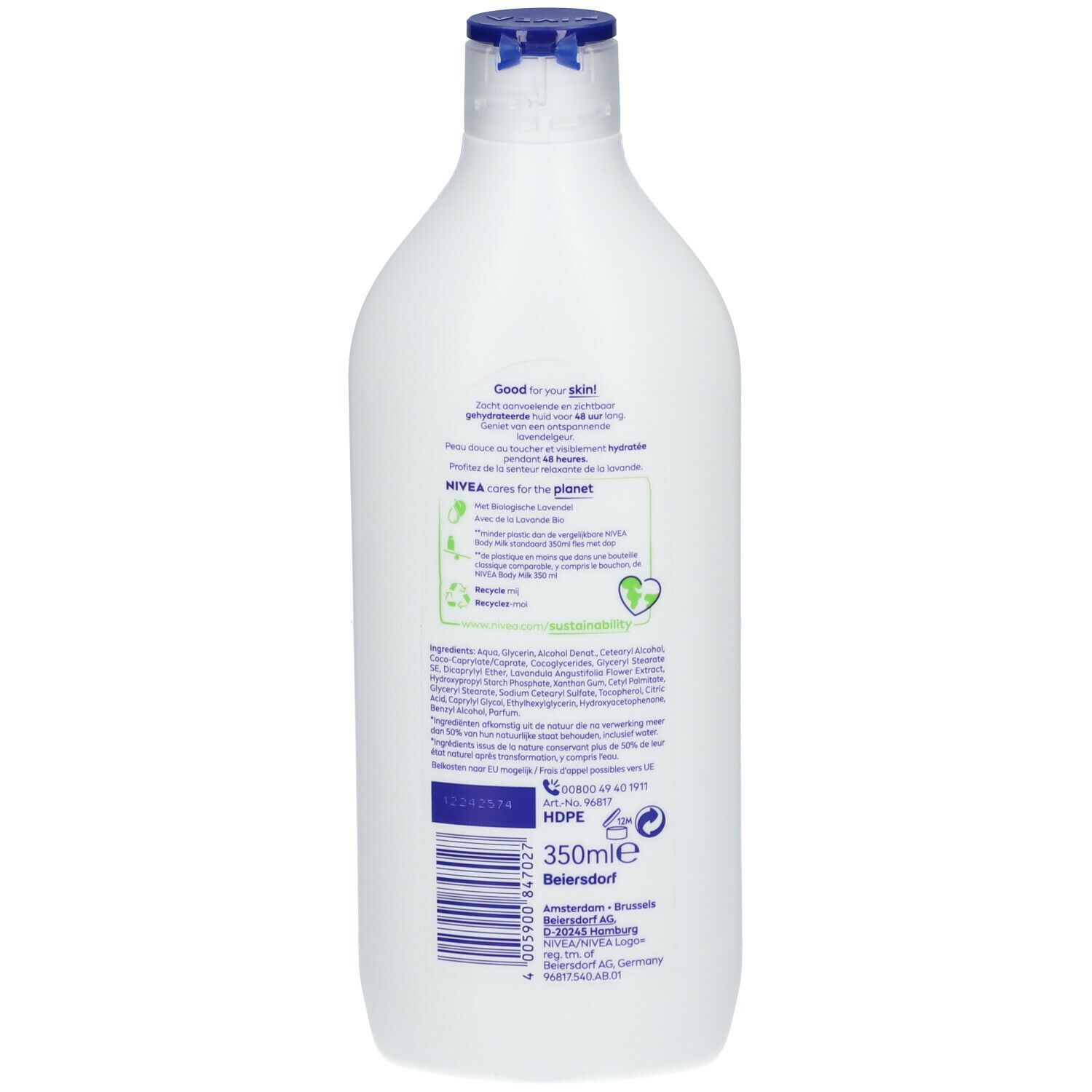 Flacon blanc avec bouchon bleu. Inscription : NIVEA Naturally Good Lavendel Bodylotion. 350ml. Texte multilingue.
