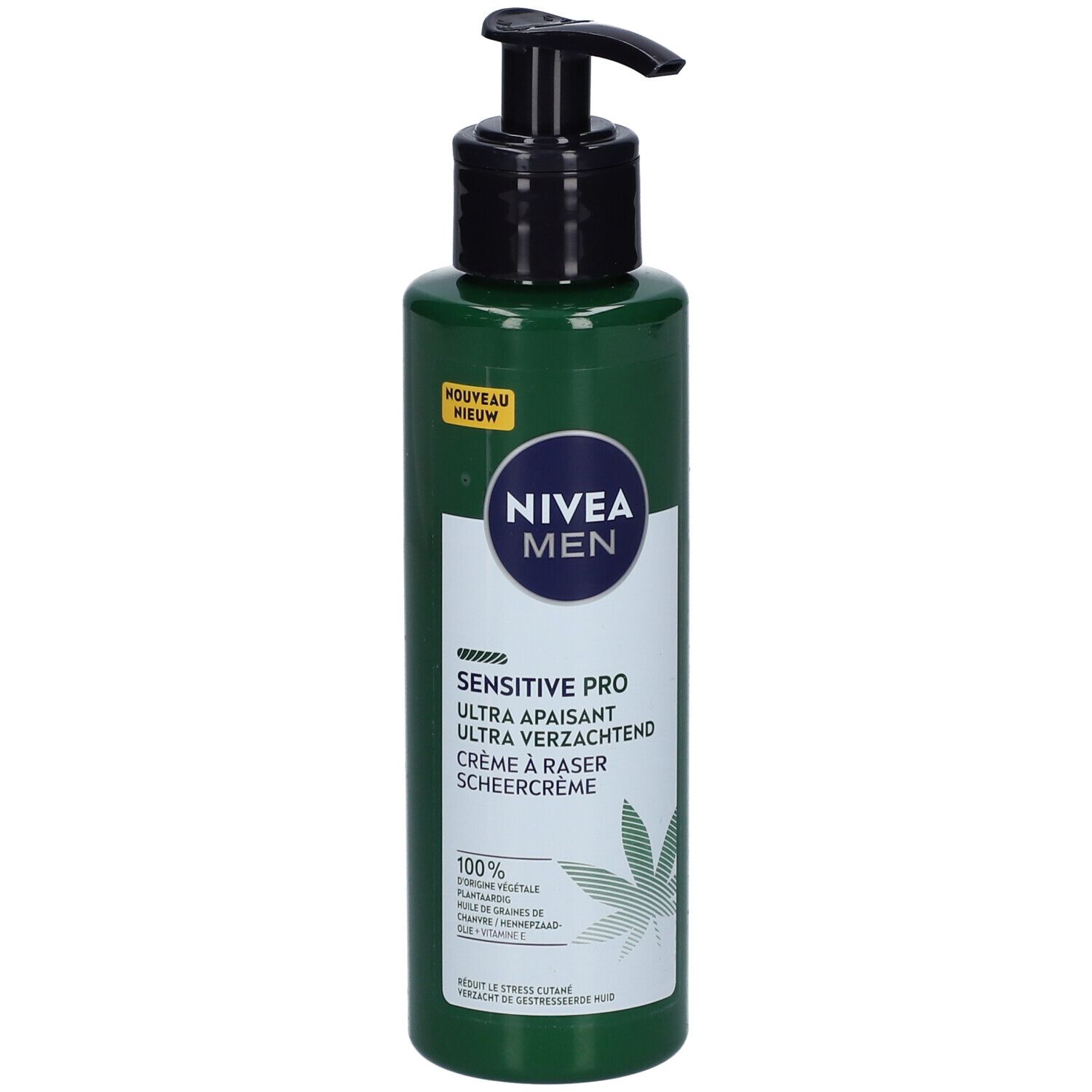 Grüne Flasche mit schwarzem Pumpkopf. Aufkleber mit NIVEA MEN Logo und Produktbezeichnung. 