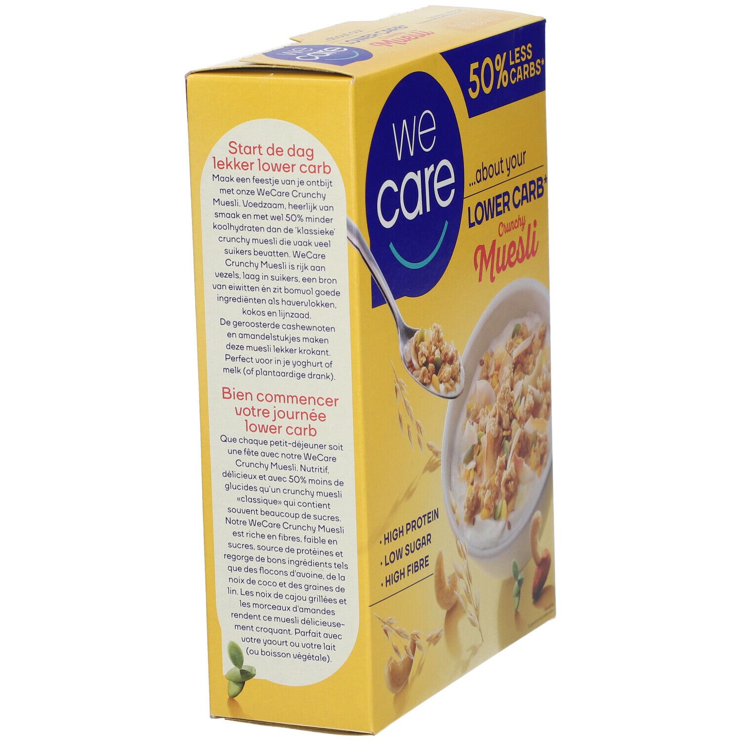 Gele doos "We Care Crunchy Muesli". Tekst: "50% minder koolhydraten". Productafbeelding met lepel en muesli.