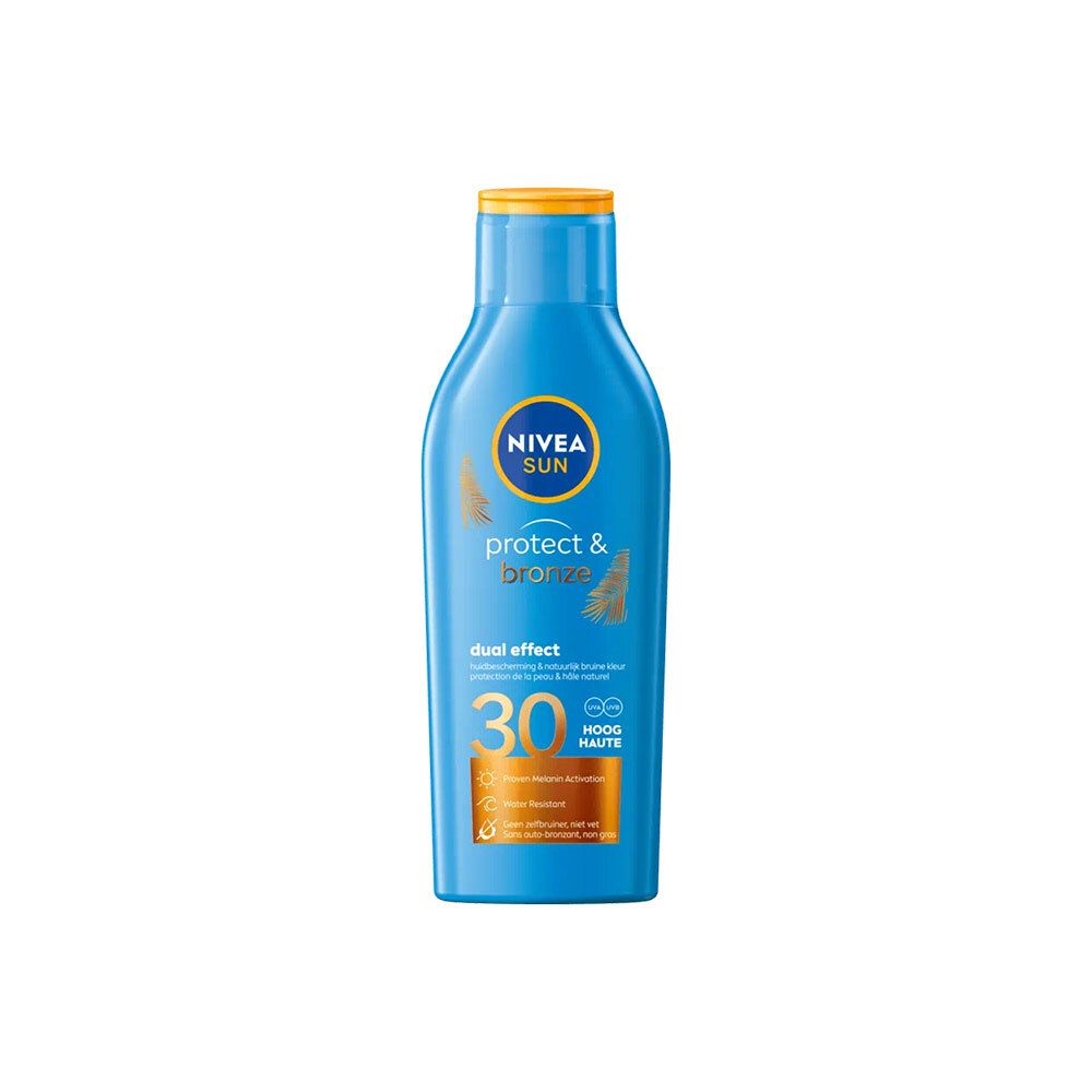 Blauwe fles met gele dop. Opschrift NIVEA SUN, protect & bronze, dual effect, SPF 30. Met keurmerk.