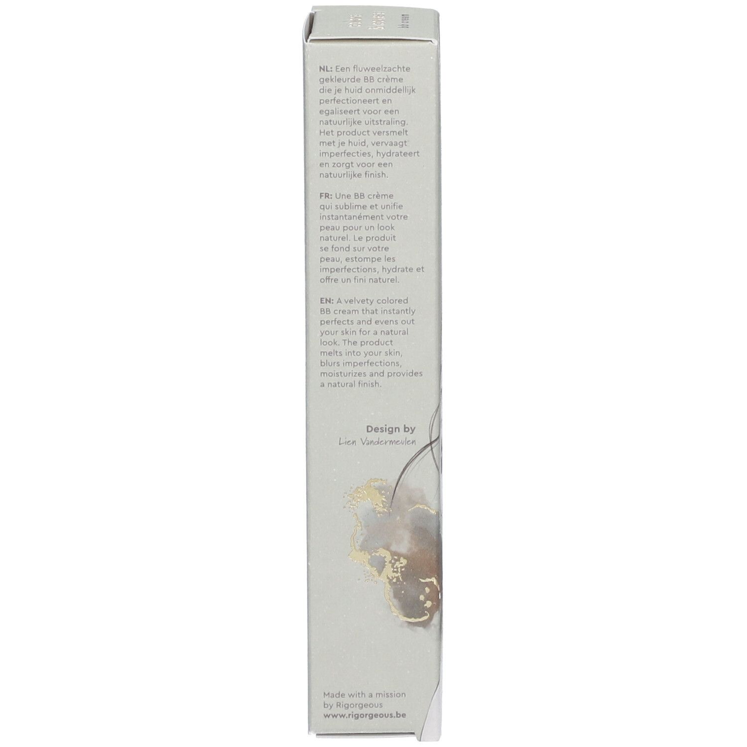 Verpakking BB cream, wit. Tekst in meerdere talen. Illustratie: bloemen.