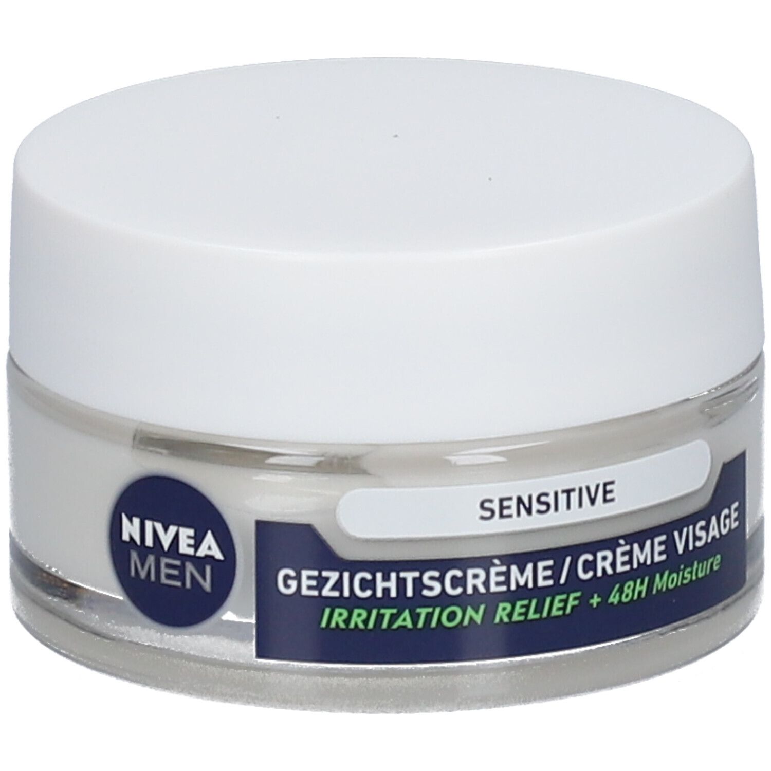 Pot de crème avec couvercle blanc. Étiquette: NIVEA MEN, Sensitive, Crème Visage, Soulagement Irritations + 48H Hydratation.