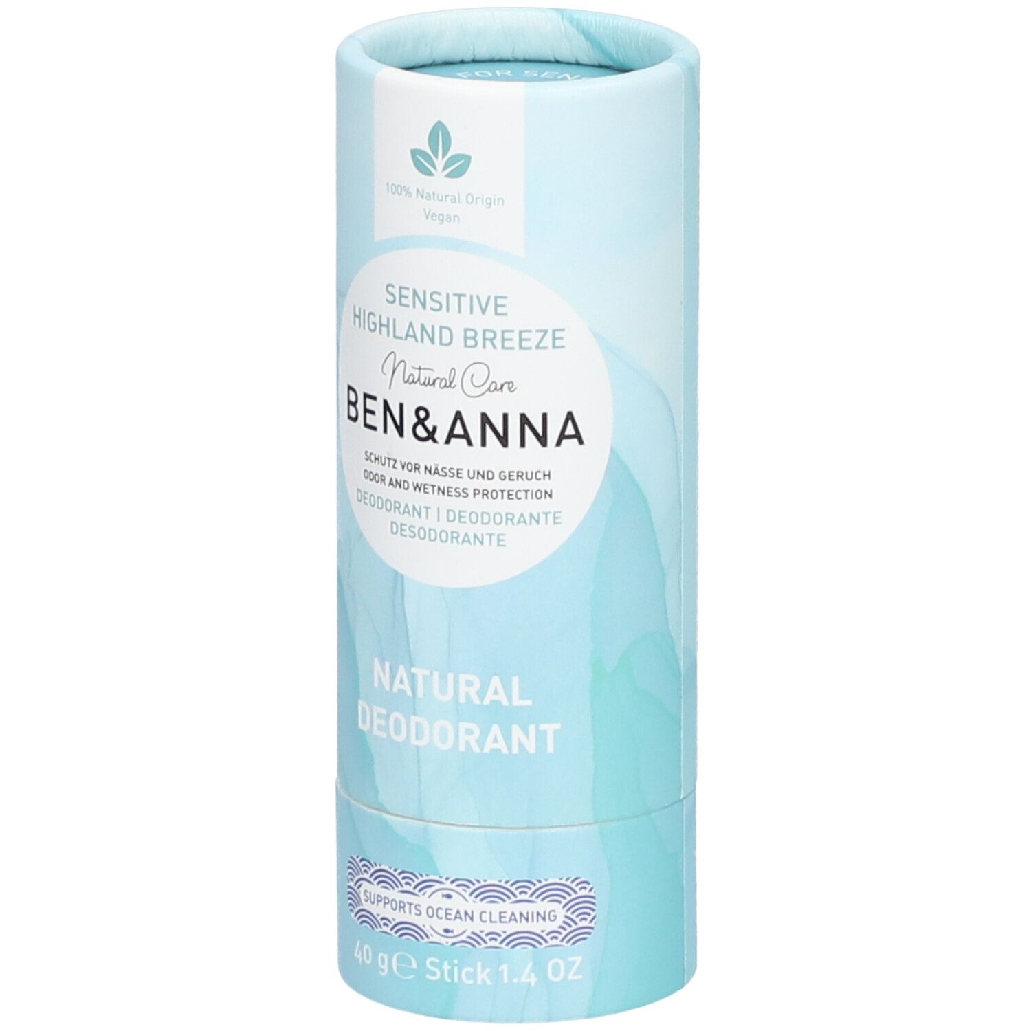 Zylindrische Verpackung mit blauem Farbverlauf. Aufschrift: Sensitive Highland Breeze, Ben & Anna, Natural Deodorant. Vegan.