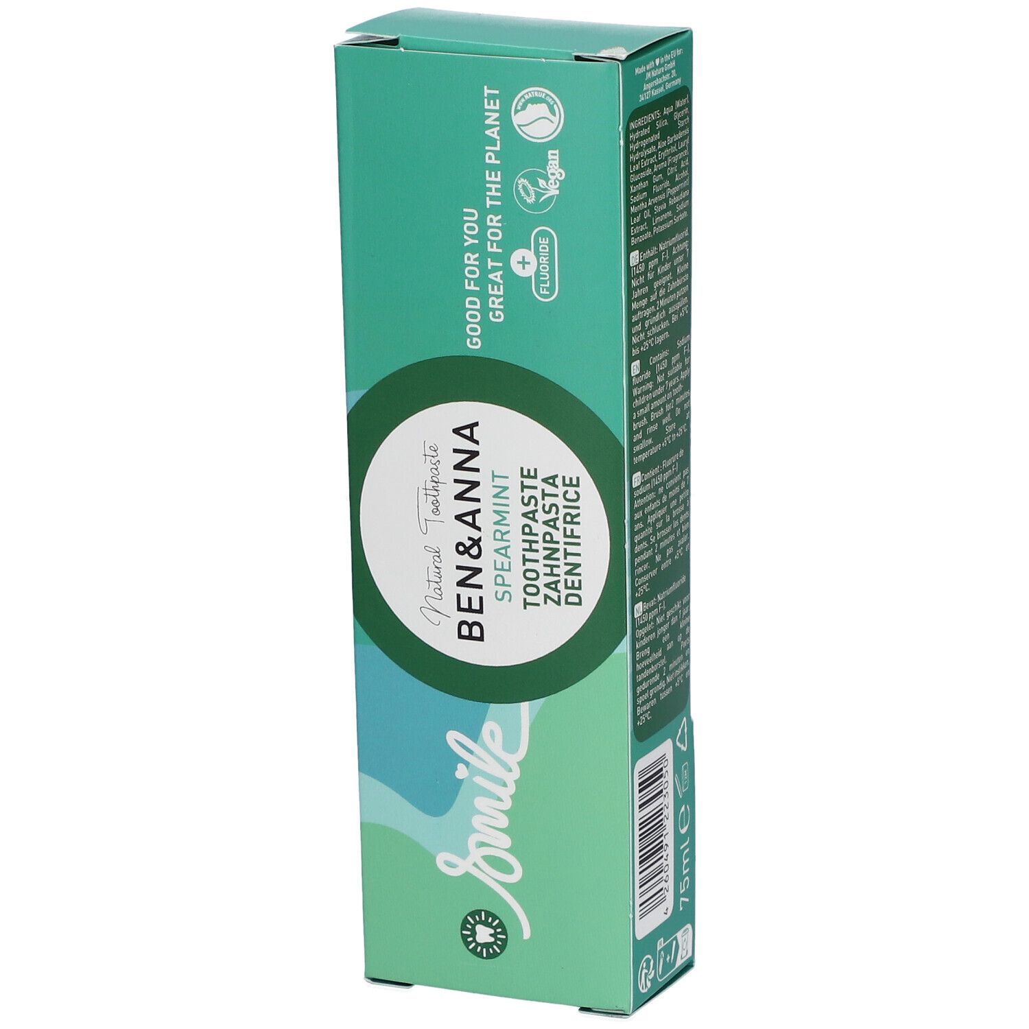 Boîte de dentifrice. Marque Ben & Anna, saveur menthe verte. Design vert et blanc. Fluor.