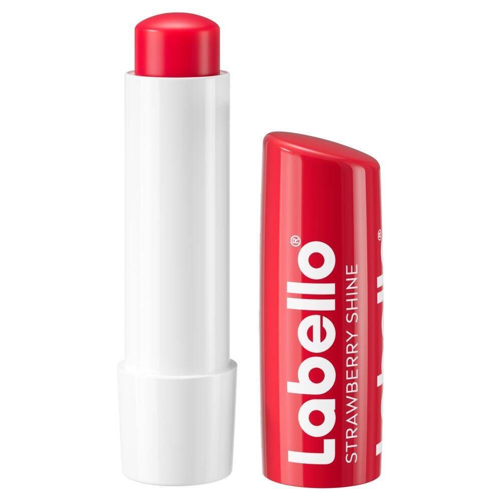 Labello Strawberry Shine lippenbalsem, geopend. Rode stick, witte huls. Labello-logo en productnaam op de dop.
