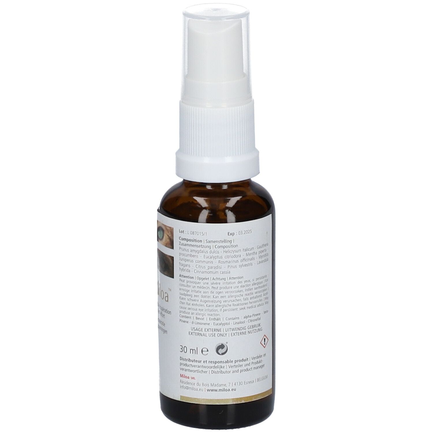 Bruine glazen fles met witte spraykop. Achteraanzicht met tekst. 30 ml. Gevaarsymbool.