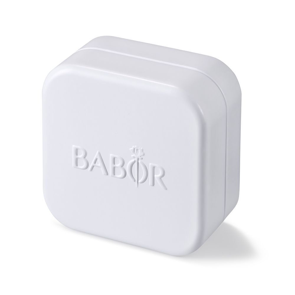 Weiße, quadratische Seifendose mit Deckel. Geprägt: BABOR.
