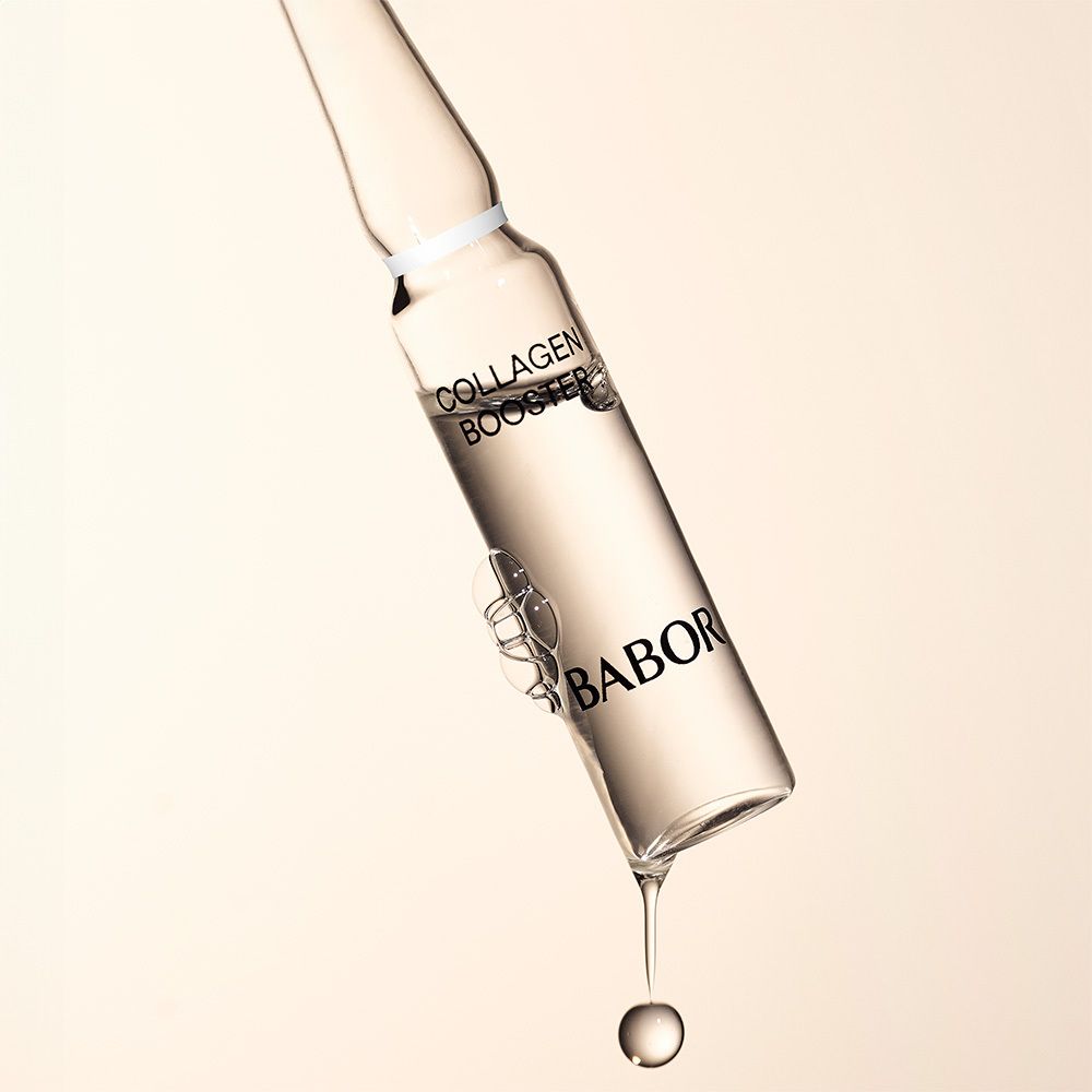 Glazen ampul met vloeistof. Opschrift Collagen Booster. Merk Babor.