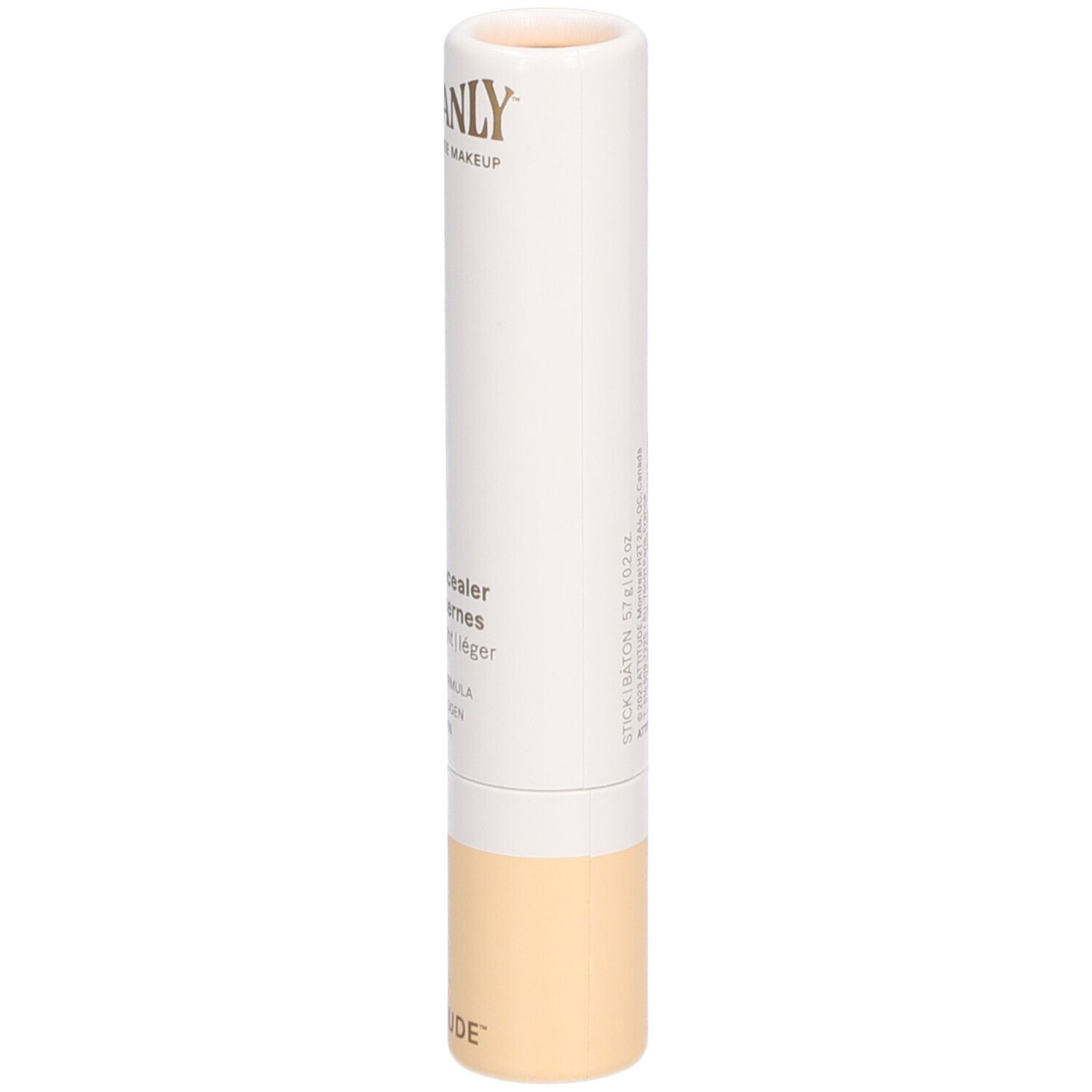 Bâton beige avec étiquette blanche. Texte: OCEANLY, eye concealer, ATTITUDE.