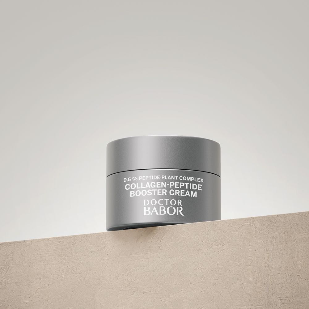 Pot argenté avec couvercle. Inscription : Collagen-Peptide Booster Cream, Doctor BABOR.