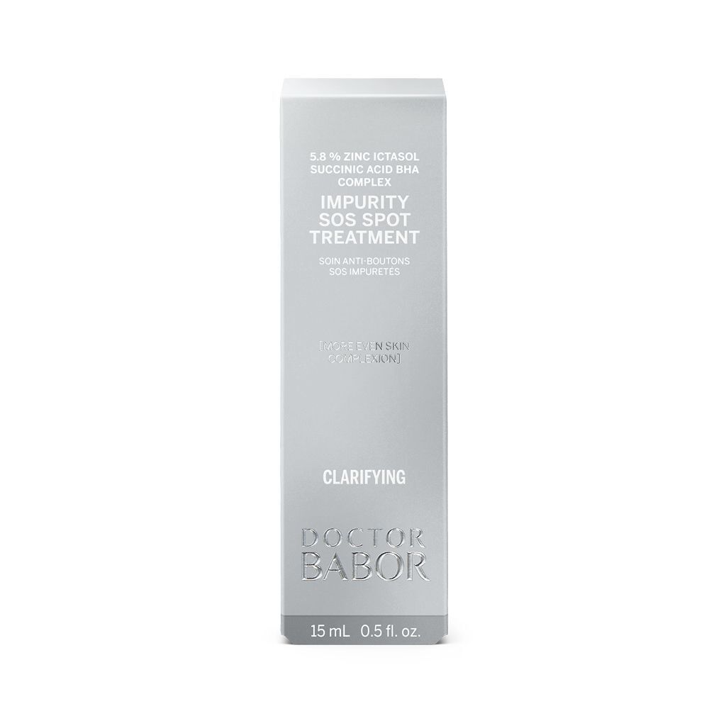 Boîte avec informations produit. Nom du produit: IMPURITY SOS SPOT TREATMENT. Marque: DOCTOR BABOR. Couleur: blanc et argent.