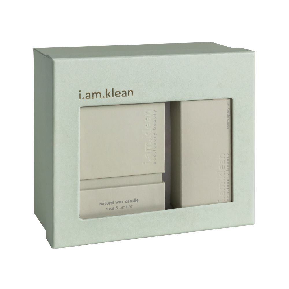 Geschenkset met kaars en roomspray. Kaars, spray en andere producten in verpakking. Merk: i.am.klean.
