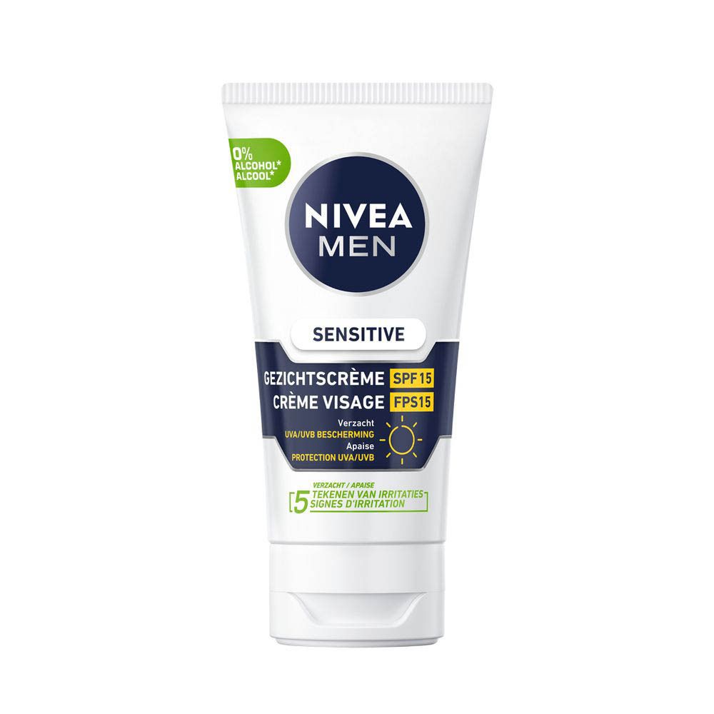 NIVEA MEN Sensitive Gesichtscreme SPF15. Weiße Tube mit blauer Schrift. Enthält 0% Alkohol. Sonnenschutz.