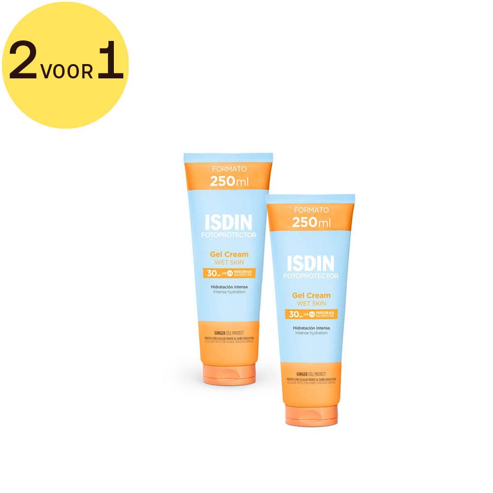 Twee tubes ISDIN Fotoprotector Gel Cream SPF30. Geel-oranje ontwerp. Tekst: 250ml, Gel Cream, Wet Skin, SPF30, 2 voor 1.