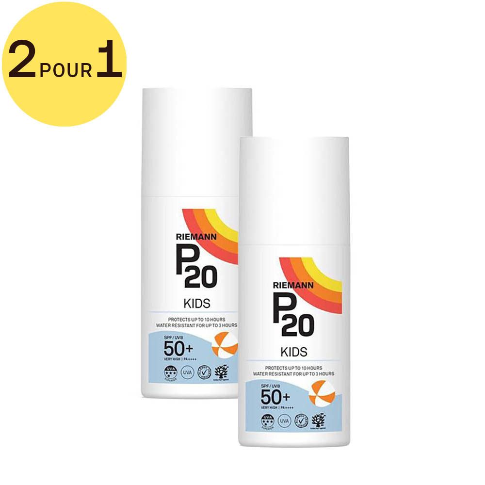 Deux flacons blancs P20 Kids SPF50+. Cercle jaune '2 pour 1'. Logo orange. Résistant à l'eau.