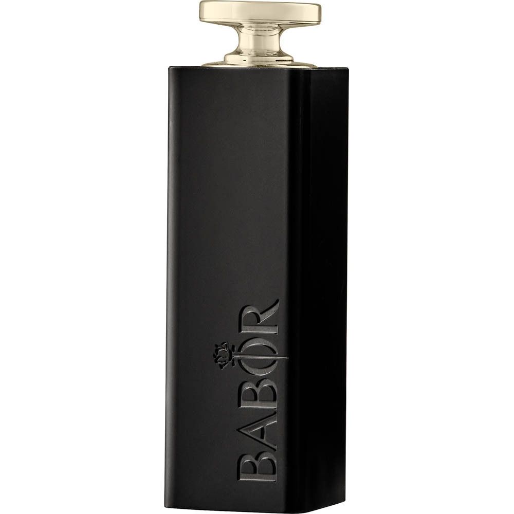 Schwarzer Lippenstift mit silberner Kappe. Auf dem Lippenstift steht BABOR. Der Lippenstift hat eine rechteckige Form.