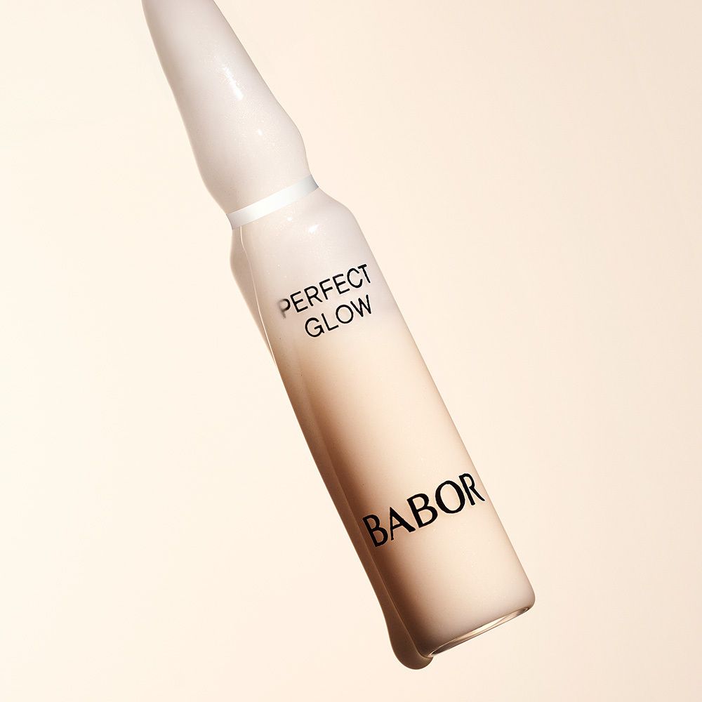 Verpackung mit Ampullen Perfect Glow Serum von BABOR.