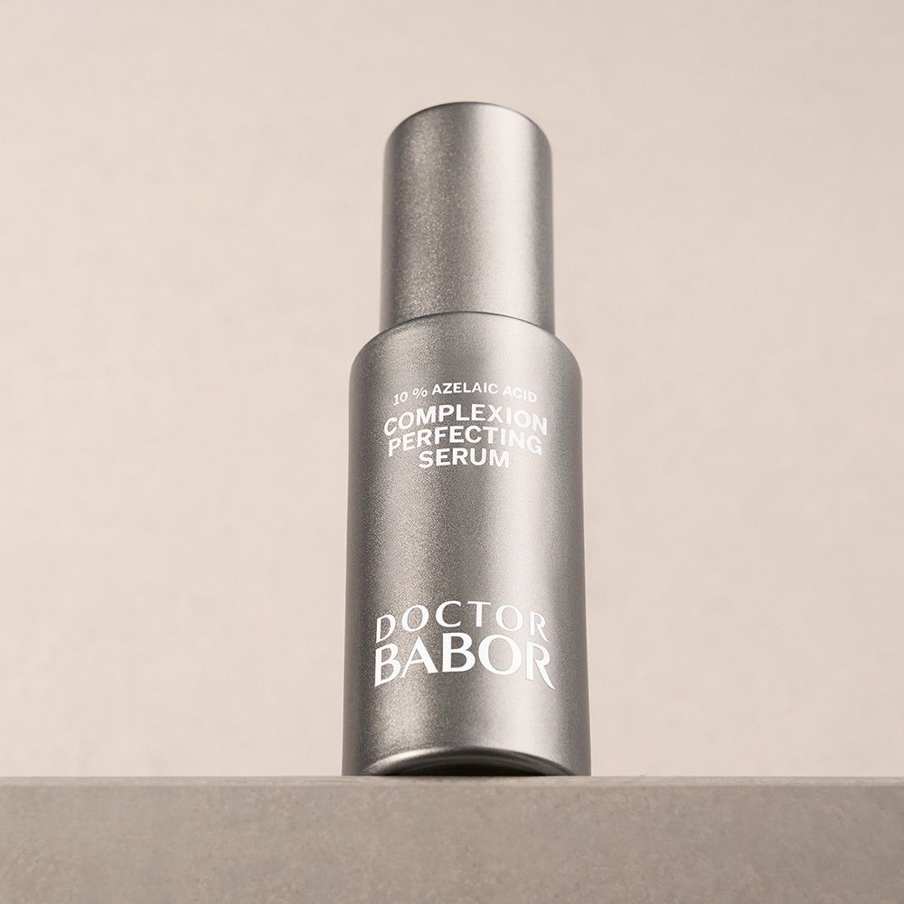 Faltschachtel mit DOCTOR BABOR® CLARIFYING Complexion Perfecting Serum, 30 ml.