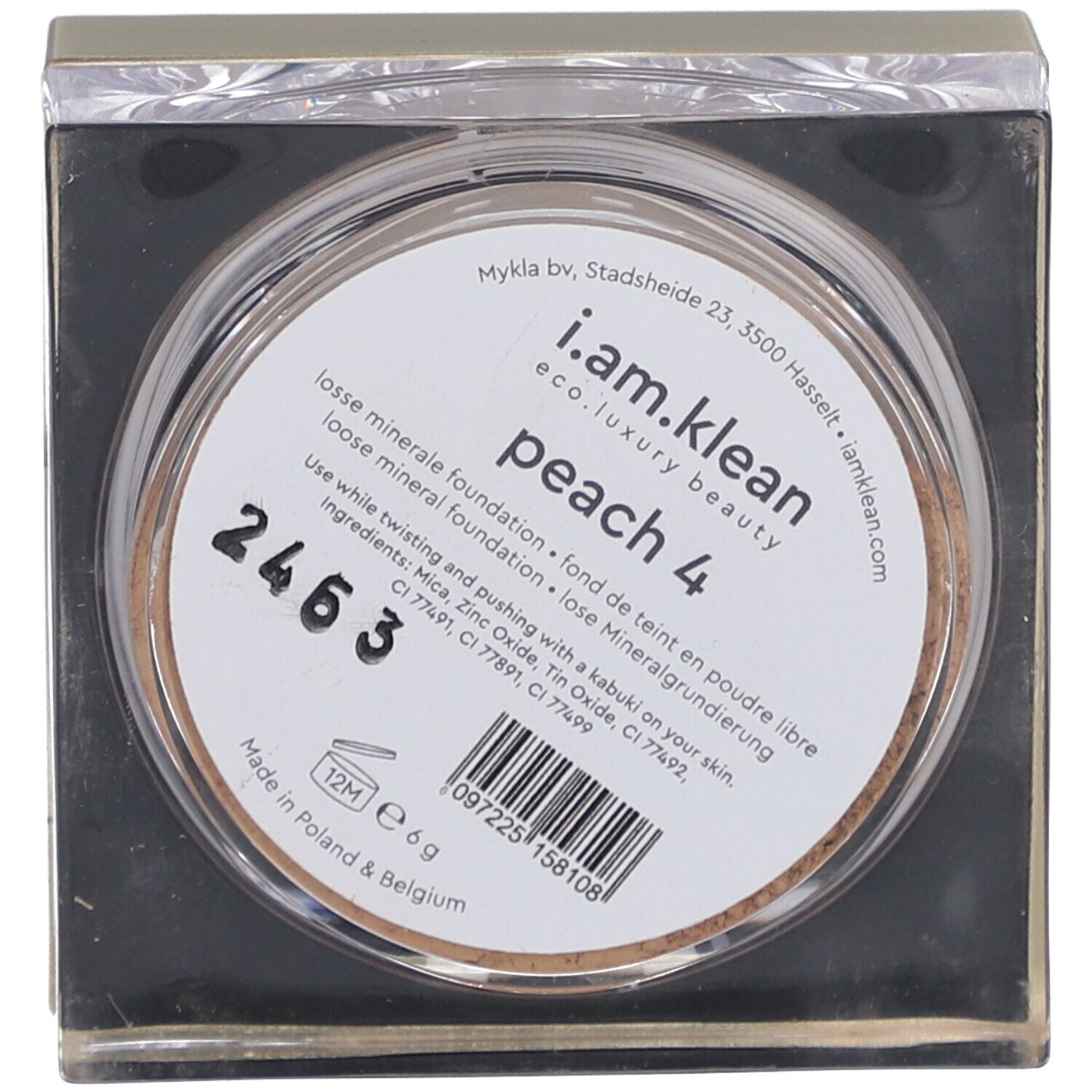 Dose mit losem Mineral-Make-up. Auf dem Etikett steht 'i.am.klean peach 4'.