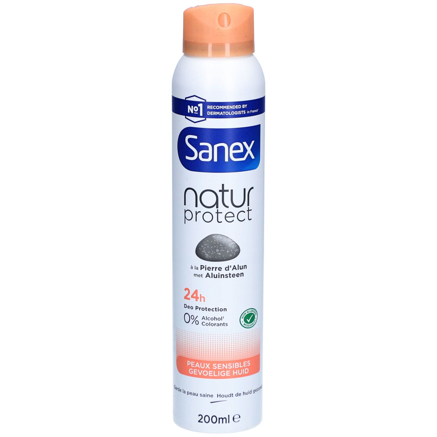 Spray déodorant avec tête de pulvérisation. Boîtier blanc avec lettrage bleu et orange. Texte : Sanex natur protect, 24h Deo Protection.