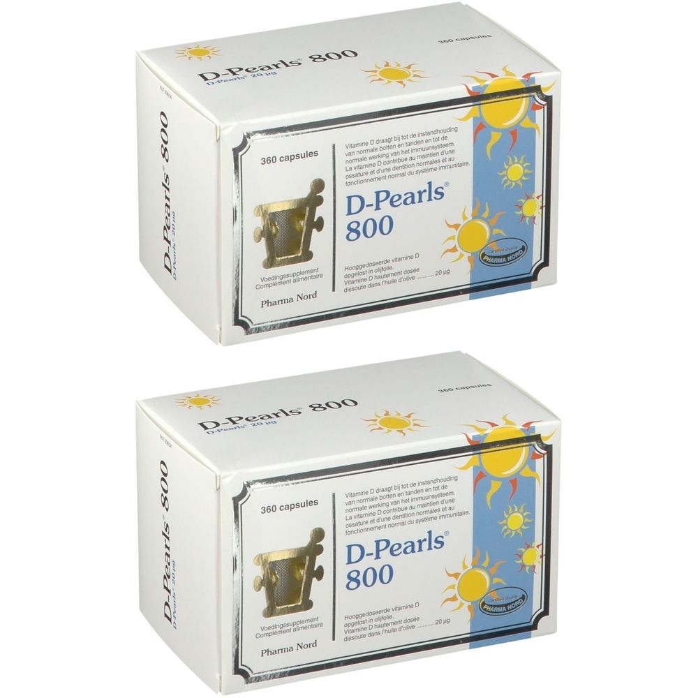 Deux boîtes blanches "D-Pearls 800". Logo Pharma Nord, 360 capsules. Illustrations de soleil et mortier.