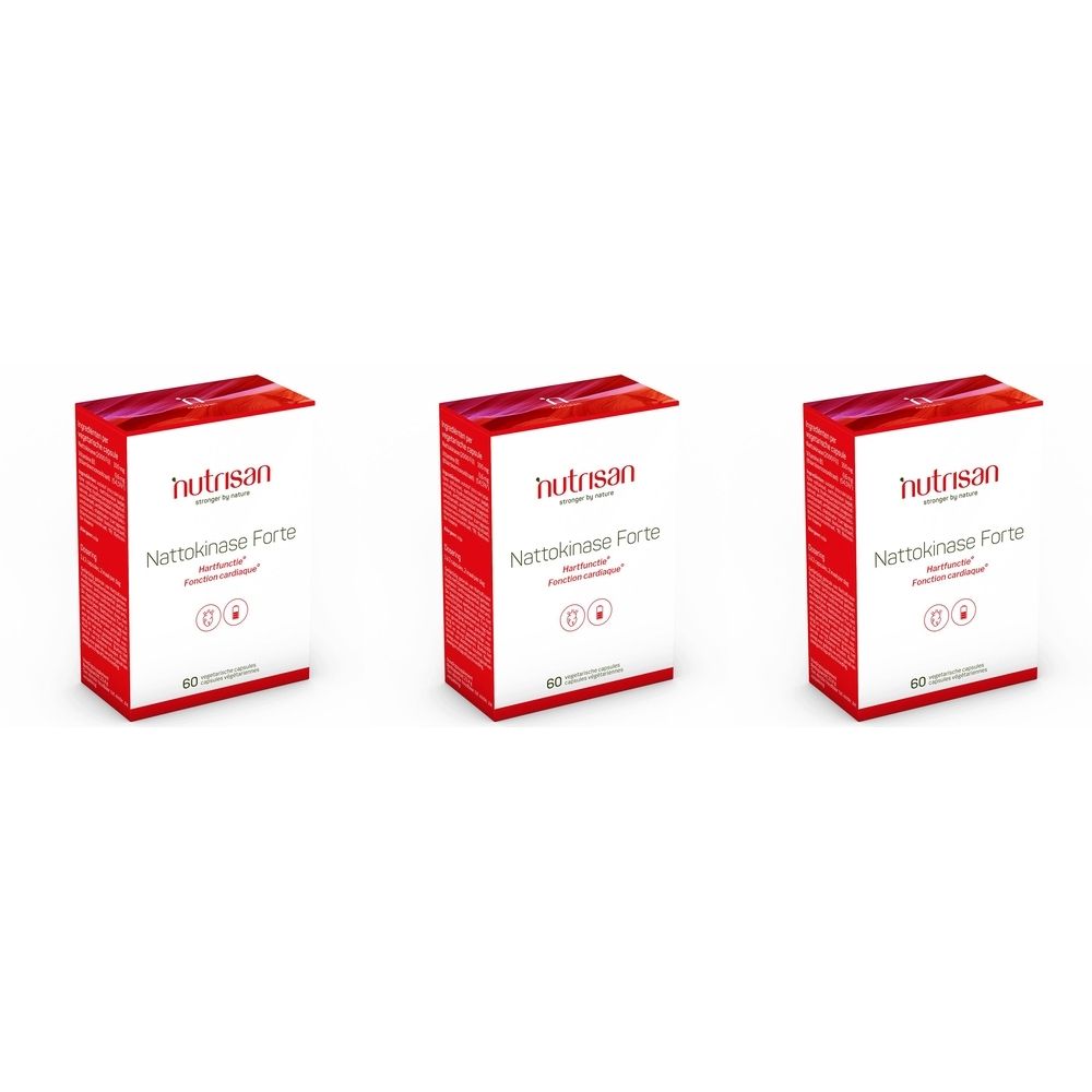 Trois boîtes Nutrisan Nattokinase Forte. Emballage rouge et blanc. Inscription : Nattokinase Forte, 60 gélules.