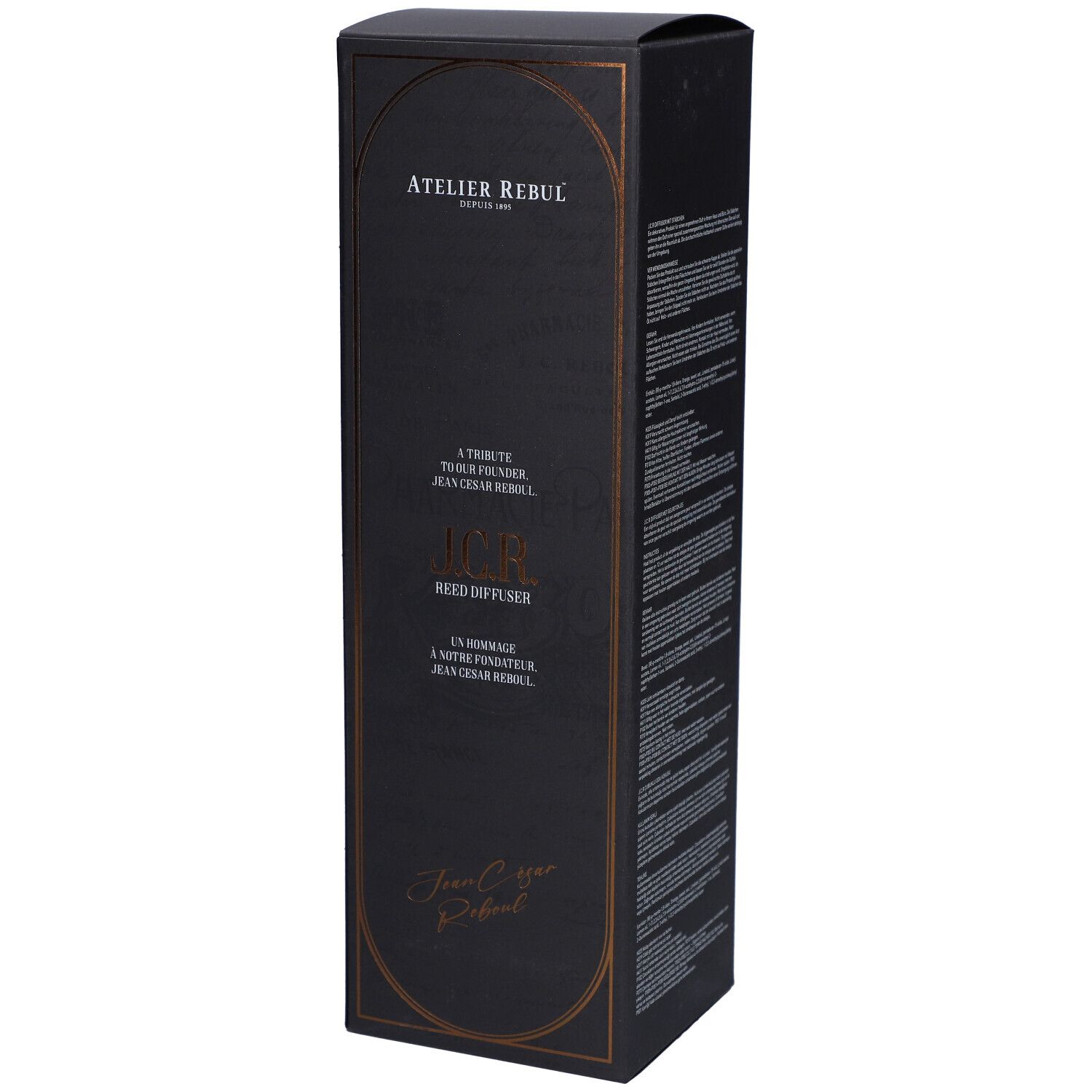 Schwarze Verpackung mit goldfarbenem Rahmen. Text: Atelier Rebul, J.C.R. Reed Diffuser. Unterschrift: Jean Cesar Rebul.