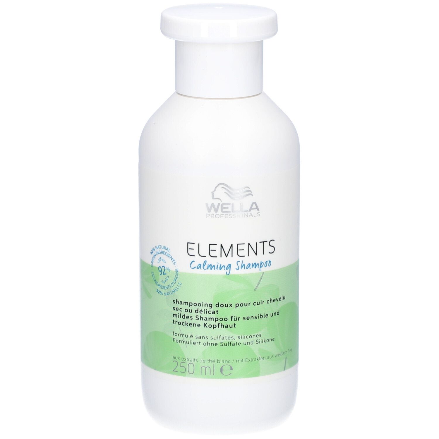 Weiße Shampoo-Flasche mit grünem Etikett. Aufschrift: Wella Elements Calming Shampoo. 250 ml.