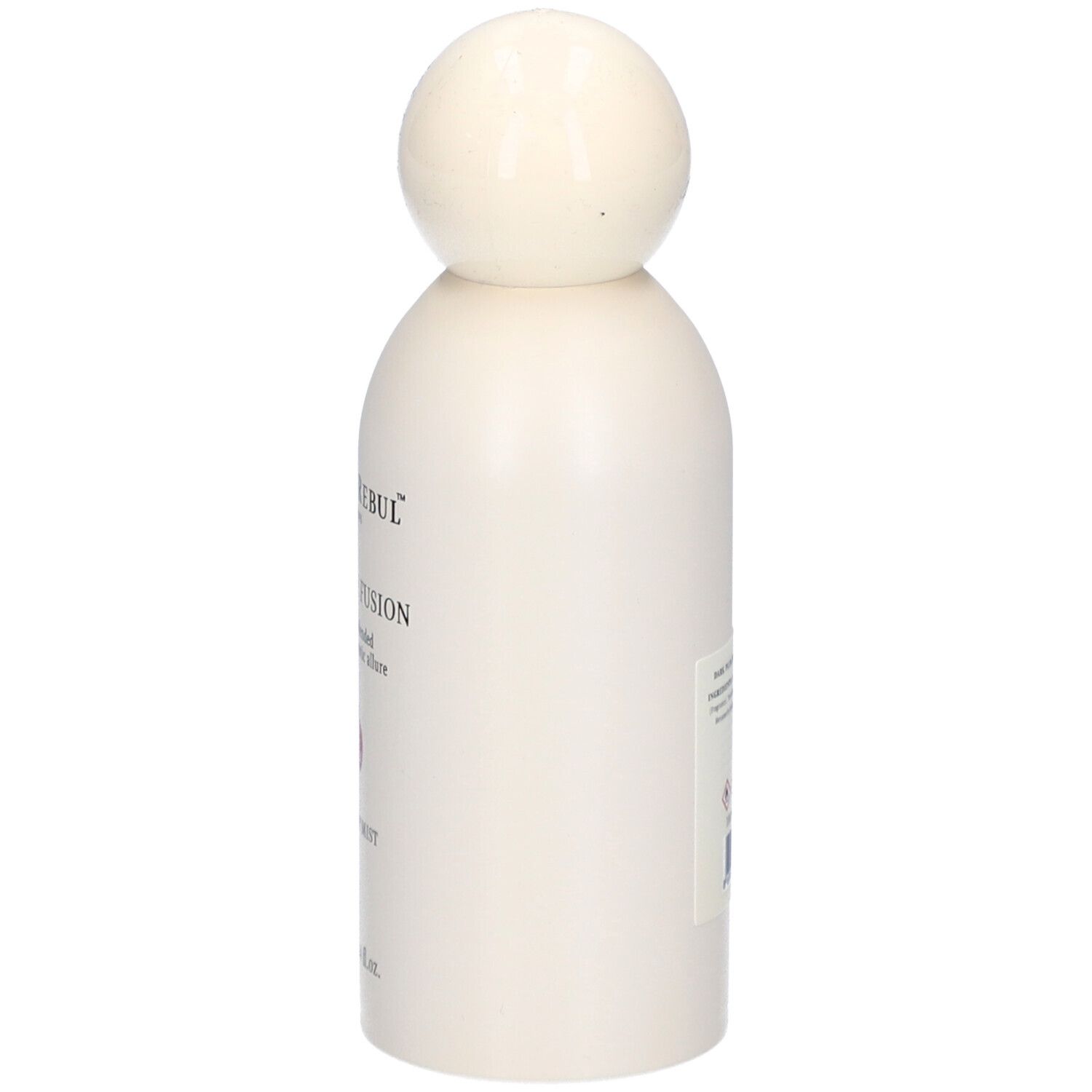 Weiße Flasche mit rundem Verschluss. Aufschrift: Atelier Rebul, Dark Plum Fusion, Hair & Body Mist. 100 ml.