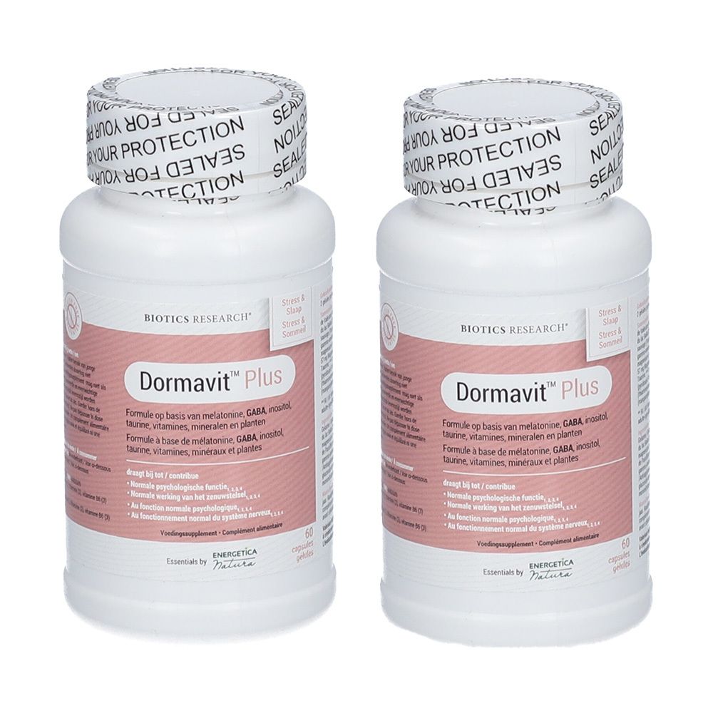 Twee witte flessen met roze etiketten. Opschrift: Dormavit™ Plus. Op de dop staat: SEALED FOR YOUR PROTECTION.