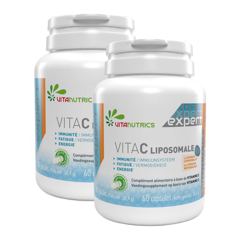 Twee witte flessen met capsules. Opschrift: Vitanutrics VitaC Liposomaal. Vermeldingen: immuunsysteem, vermoeidheid, energie. 60 capsules.
