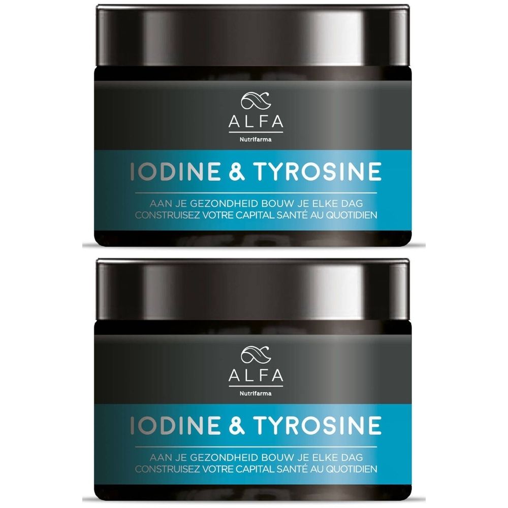 Twee potten met zwarte deksels en blauwe etiketten. Opschrift: Alfa, IODINE & TYROSINE. Tekst in het Nederlands en Frans.