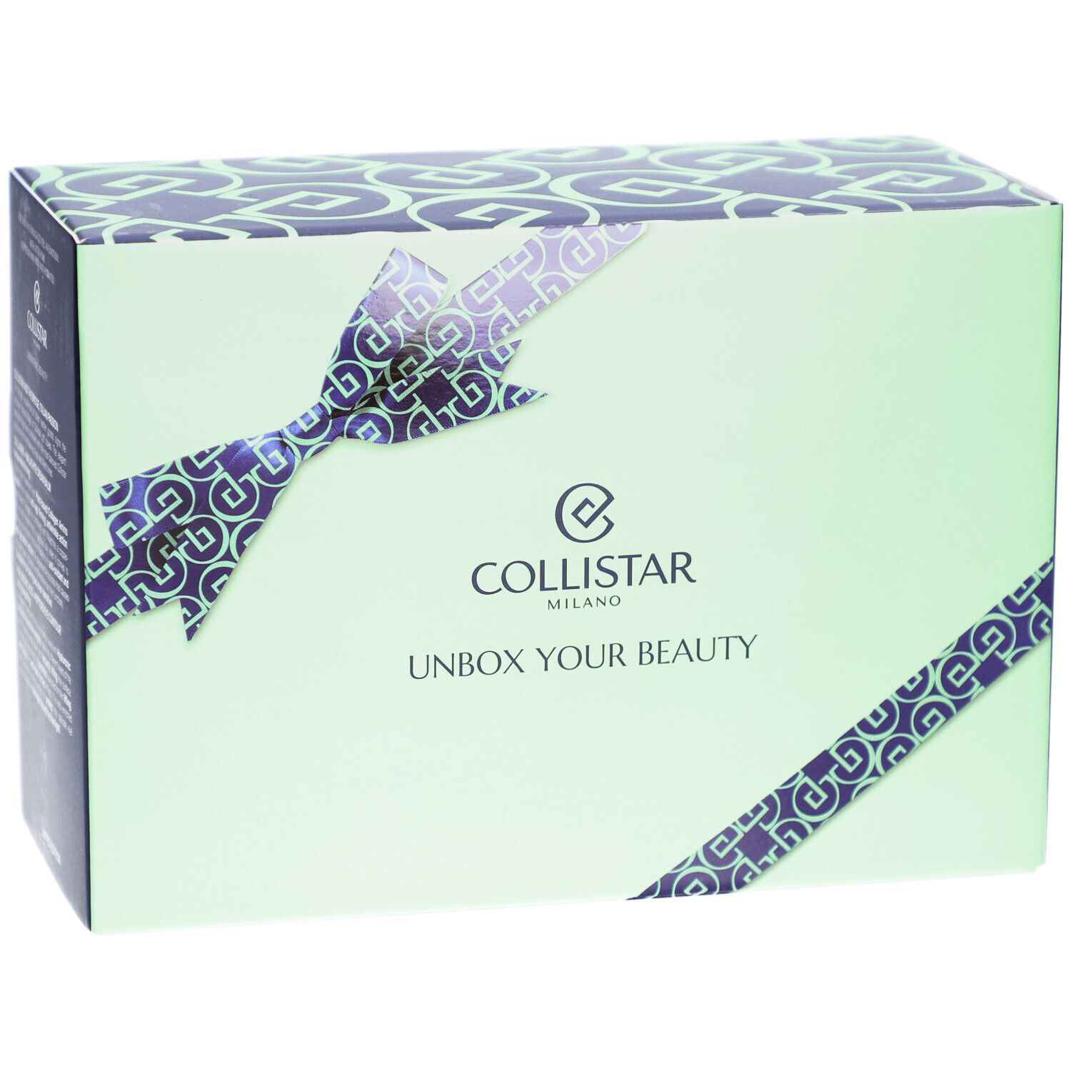 Collistar Geschenkset: Hellgrüne Box mit dunkelblauem Bandmuster und Schleife. Logo und Schriftzug "Unbox Your Beauty".