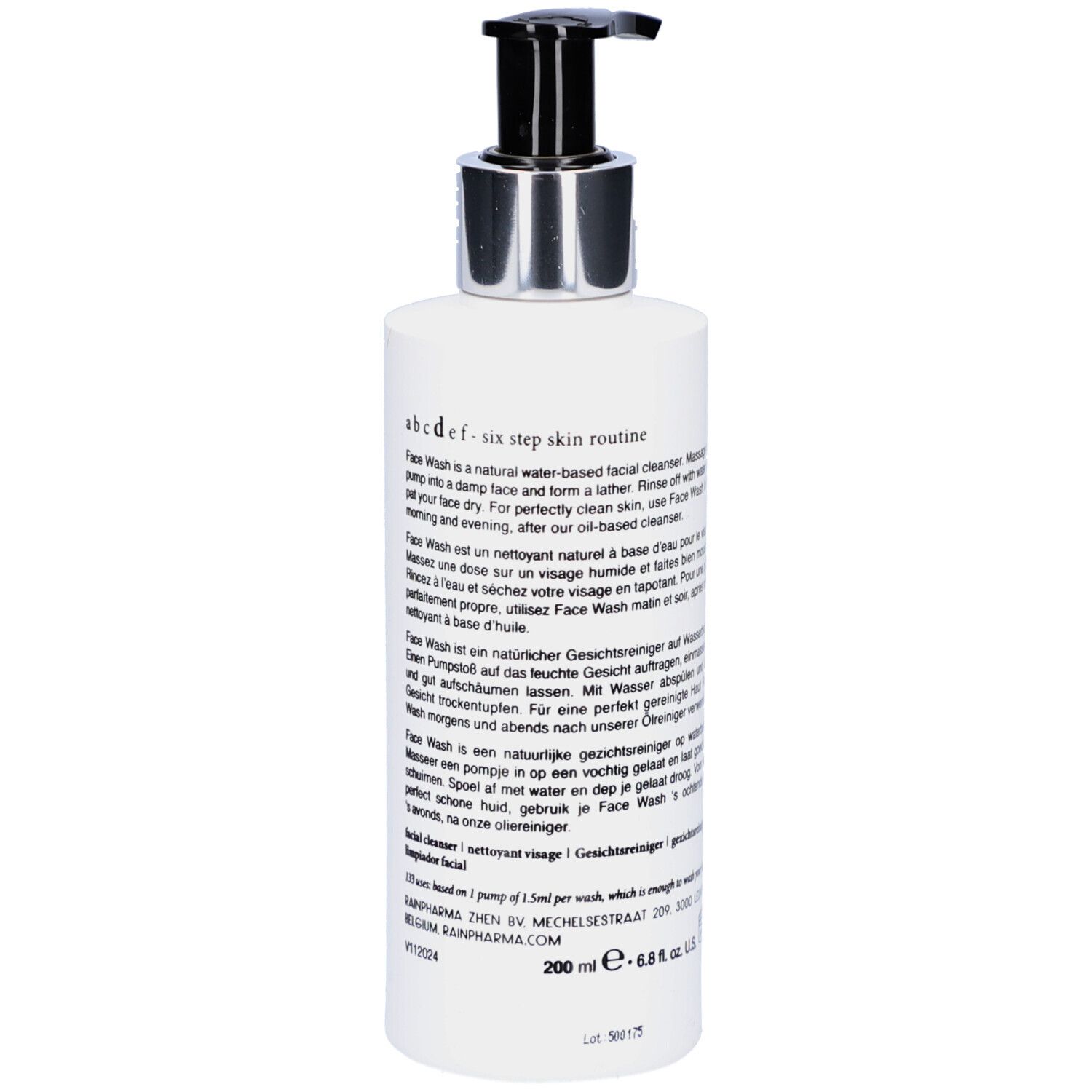 Weiße Flasche mit schwarzem Pumpkopf. Text auf der Rückseite. Aufschrift: RAINPHARMA, face wash, abcdef, 200 ml.