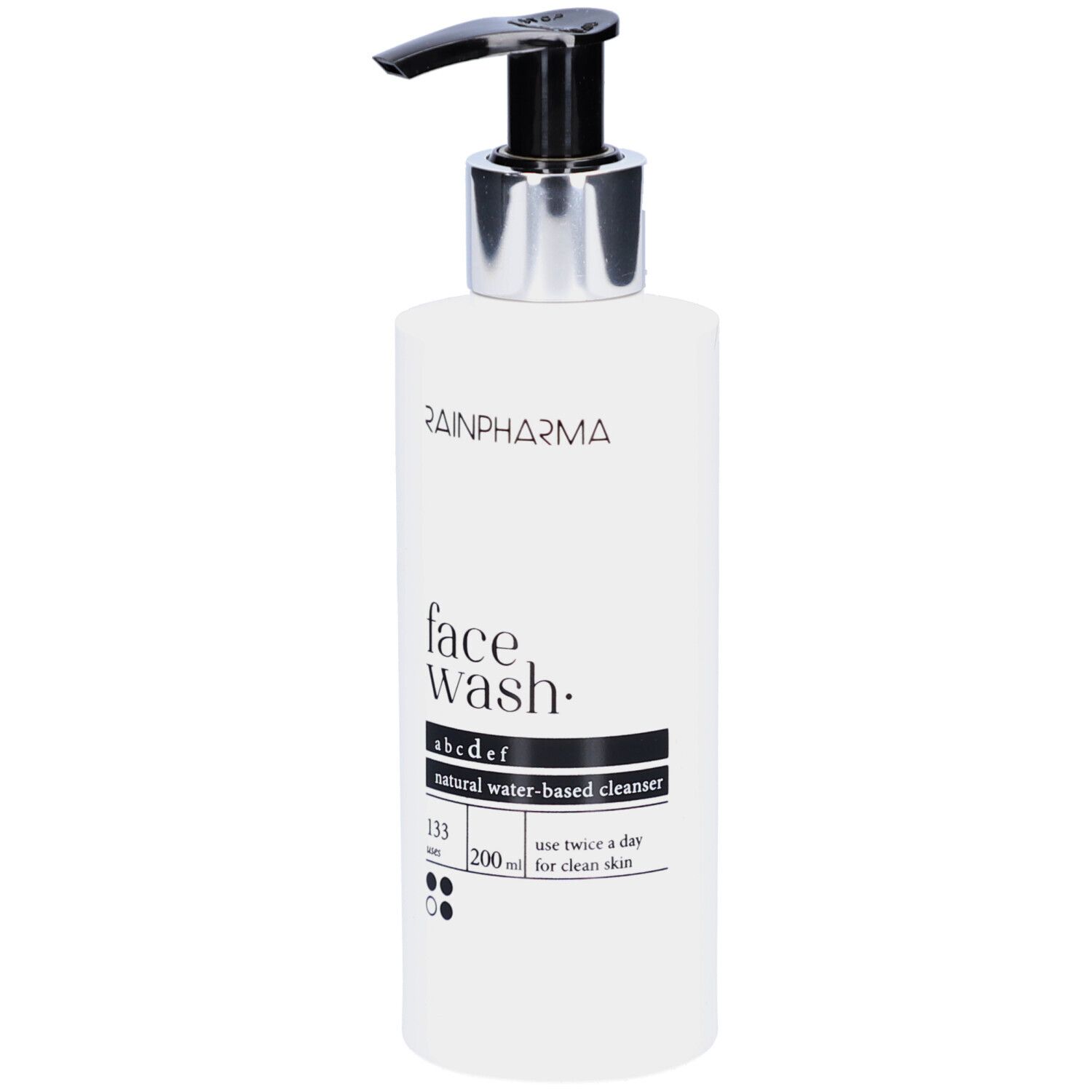 Weiße Flasche mit schwarzem Pumpkopf. Aufschrift: RAINPHARMA, face wash, abcdef, natural water-based cleanser. 200 ml.