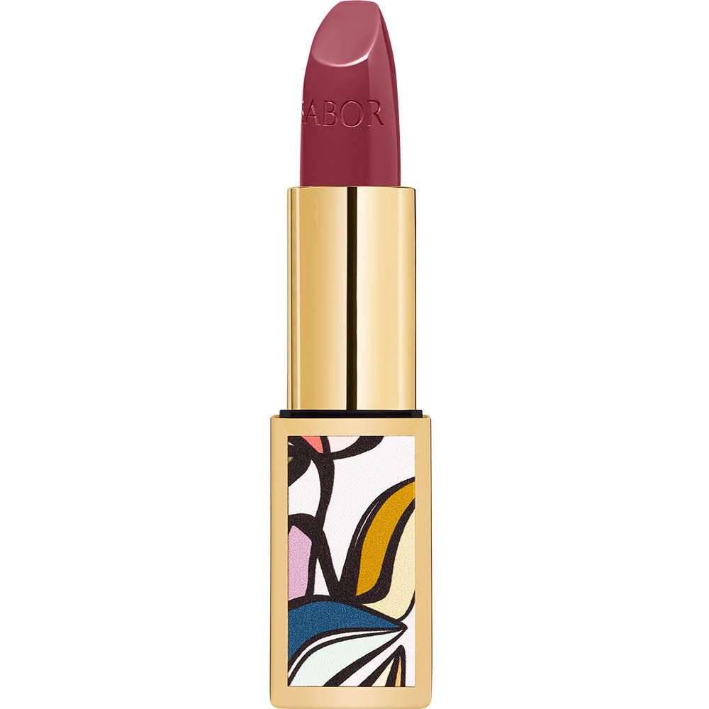 BABOR Lippenstift, geöffnet. Goldfarbenes Gehäuse mit Muster. Lippenstift in dunkler Farbe. BABOR-Schriftzug.