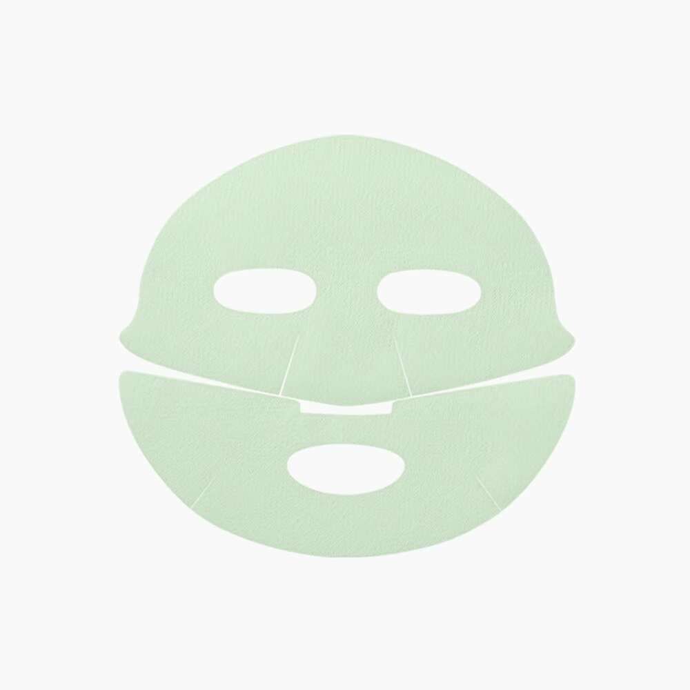 Eine hellgrüne Gesichtsmaske mit Augen-, Nasen- und Mundöffnungen, auf weißem Hintergrund.