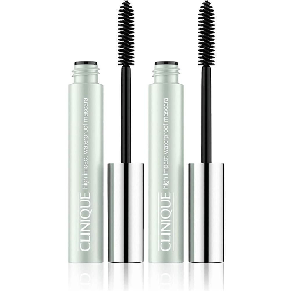 Zwei CLINIQUE High Impact Waterproof Mascara-Tuben mit schwarzen Bürsten. Hellgrüne Tuben mit silbernen Kappen und schwarzer Schrift.