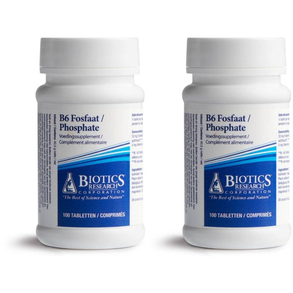 Twee witte flessen met schroefdop. Opschrift: B6 Fosfaat / Phosphate, Voedingssupplement / Complément alimentaire. Logo: Biotics Research.