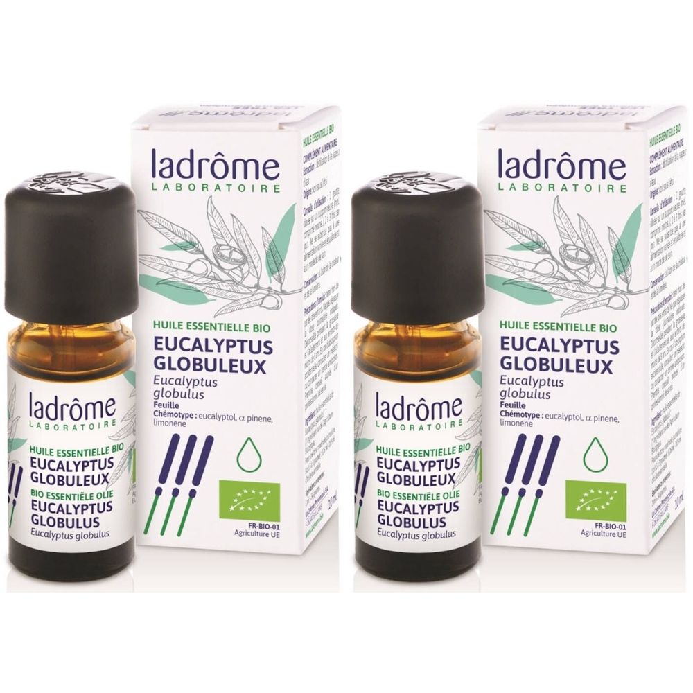 Deux flacons d'huile essentielle avec emballage carton. Inscription : Ladrôme Laboratoire, Huile essentielle Eucalyptus globuleux Bio.